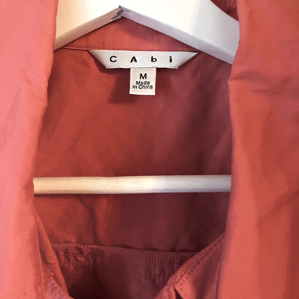 CABI short woman’s jacket with zipper side pockets